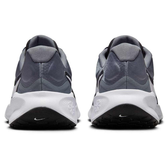 Nike Revolution 7